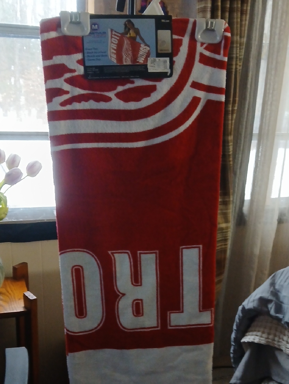Wincraft Red and White Detroit Redwings Logo Beach Towel 30" X 60" NWT